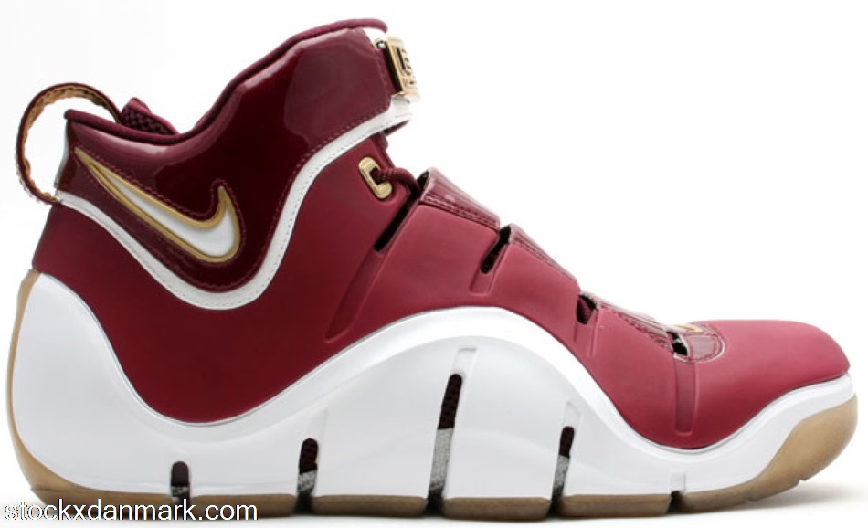 Nike LeBron 4 Christ the King Away PE