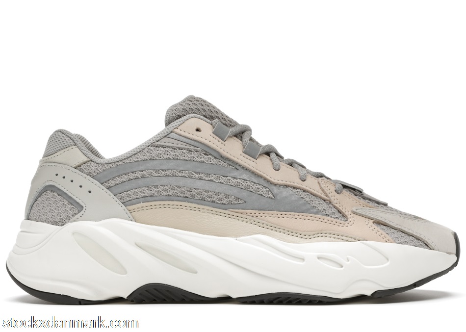 adidas Yeezy Boost 700 V2 CreamGY7924